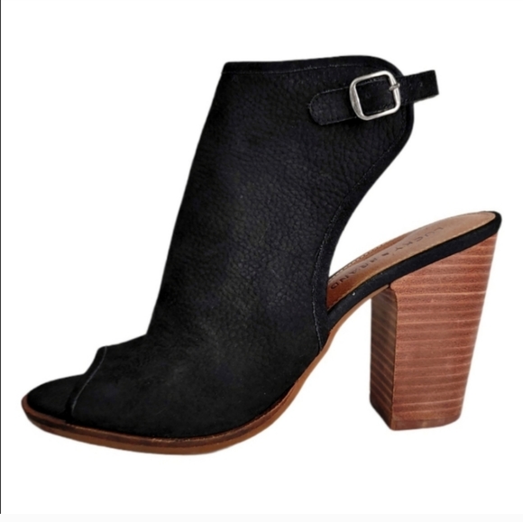 Lucky Brand Shoes - Lucky Brand Black Pebble Leather Open Toe Stacked Heels Women's Size 9.5